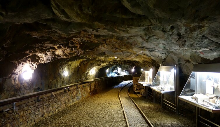 Bergwerk Prettau Stollen Vitrinen