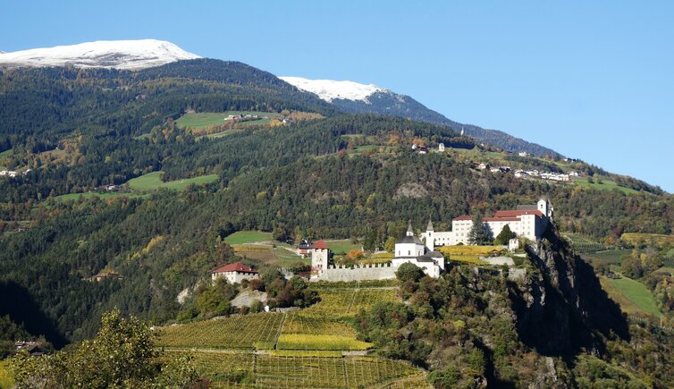 kloster saeben klausen herbst