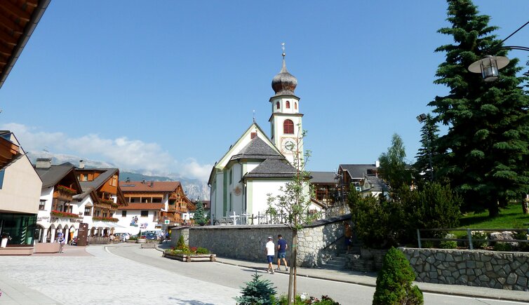 kirche st kassian san cassiano ortskern dorfzentrum