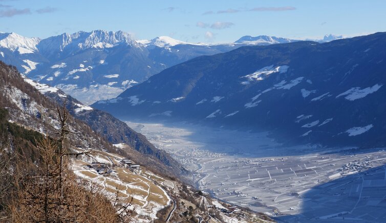sonnenhang dahinter vinschgau richtung naturns winter