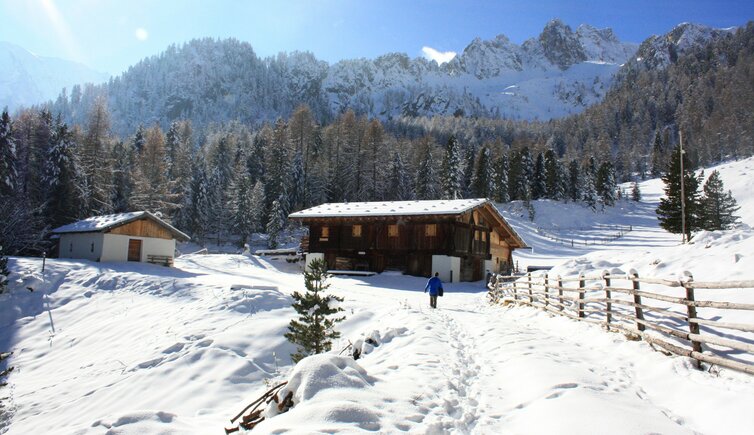 puntleider see franzensfeste grasstein winter