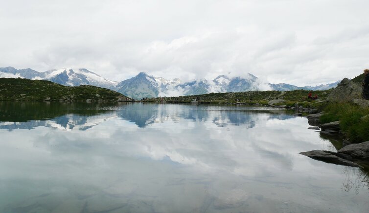 klaussee spiegelbild zillertaler alpen