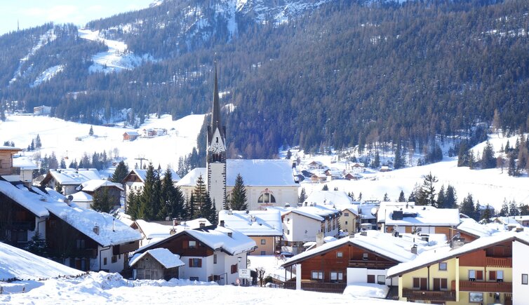 badia winter inverno st leonhard kirche