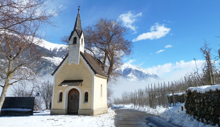 kapelle am weg kastelbell tarsch winter