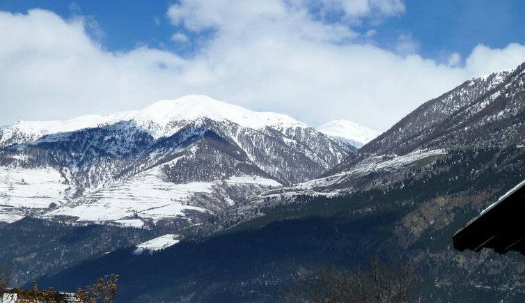 blick richtung schlanders sonnenberg winter