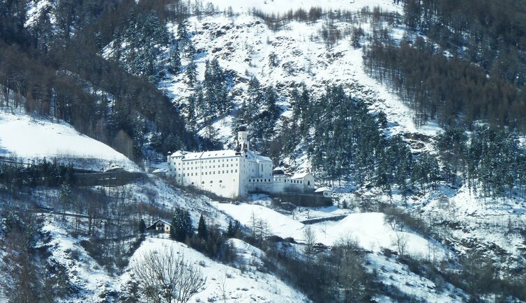 kloster marienberg winter