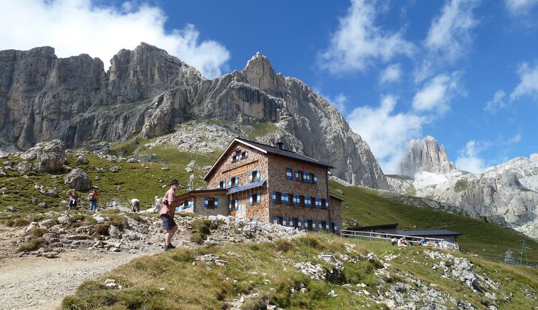 rifugio roda di vael rotwandhuette