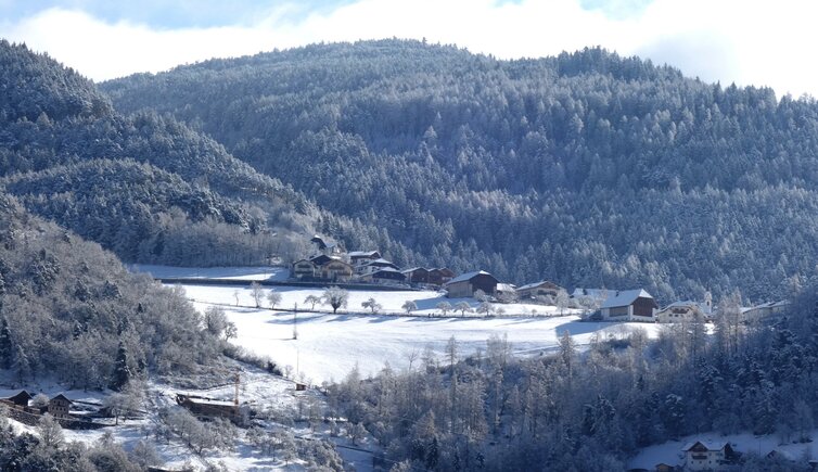 blick auf ritten ortsteil wangen winter