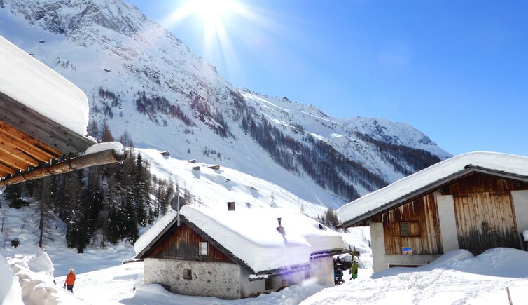 trinkstein alm und adlerhuette ahrntal prettau winter