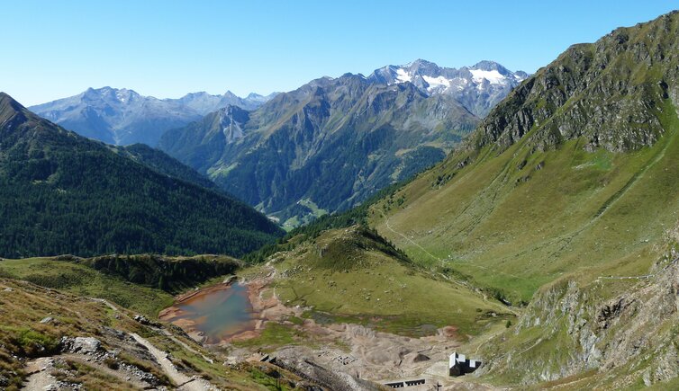 aussicht schneeberger see und oetztaler alpen