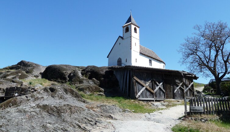 st hippolyt kirche naraun tisens