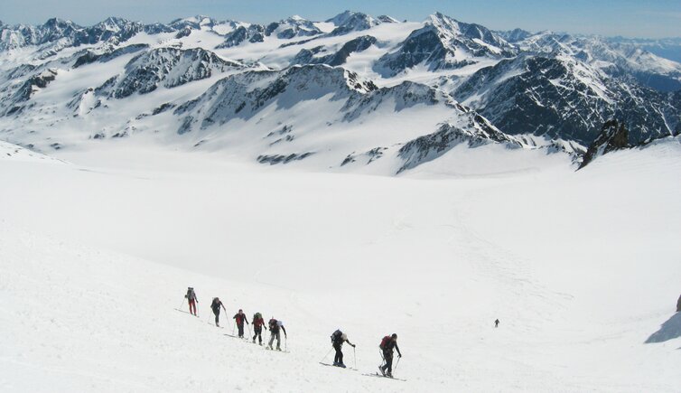 Kurzras Schnals Weisskugel Hochtour Gruppe