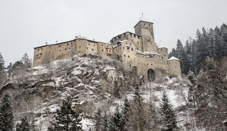 Burg Taufers winter