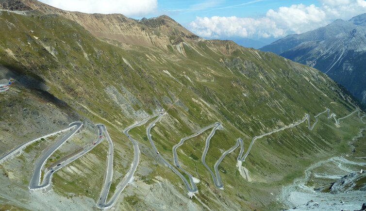 stilfserjoch strasse abfahrt suedtirol kehren