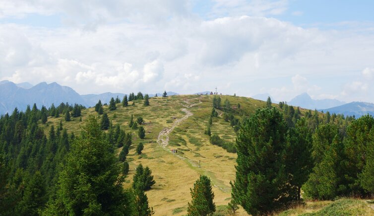 blick auf gipfelkreuz lutterkopf