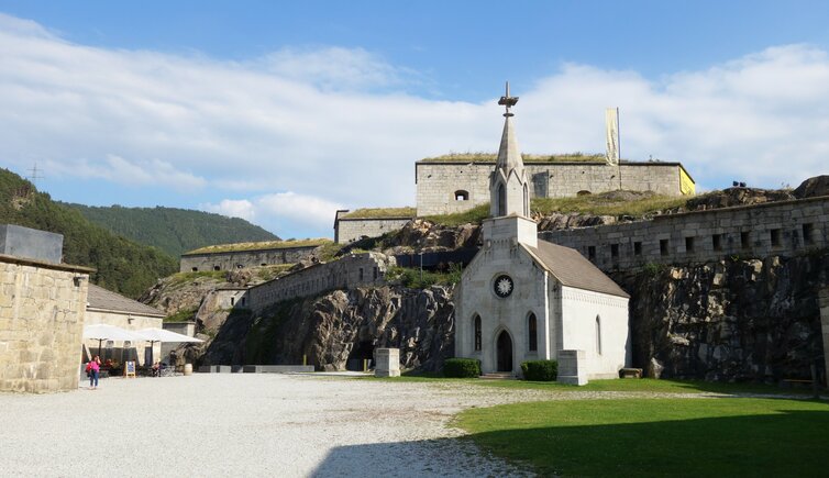 festung franzensfeste mit kapelle