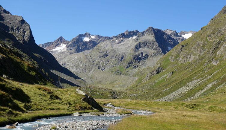 oberbergtal talschluss und stubaier alpen