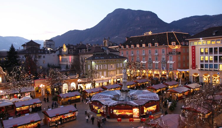 Christkindlmarkt Bozen Waltherplatz